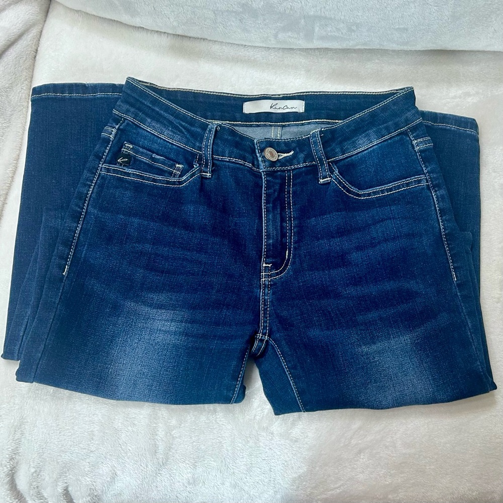 EUC Women’s KanCan dark washed skinny jeans size 3/25